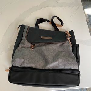 Petunia Pickle Bottom Pivot Diaper Bag Graphite/Black